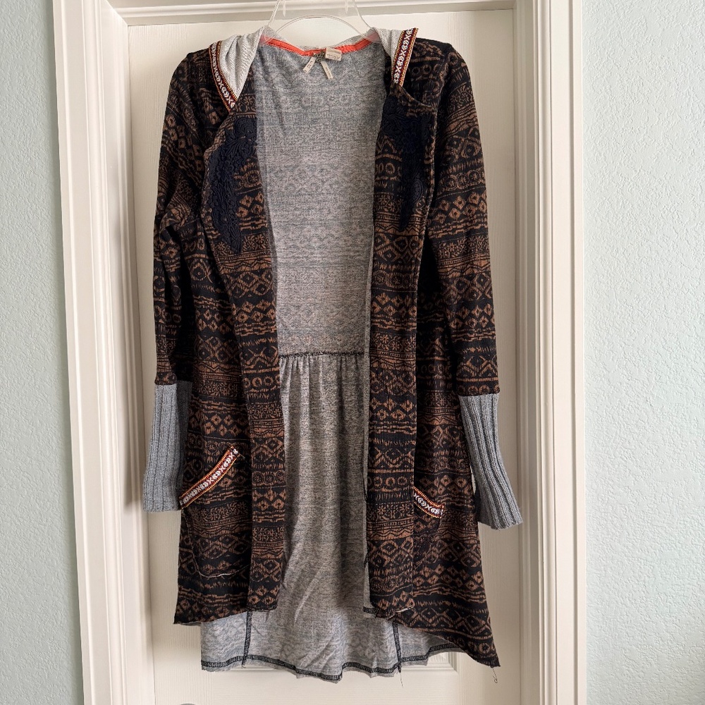 Gimmicks by BKE Cardigan type hoodie/sweater M